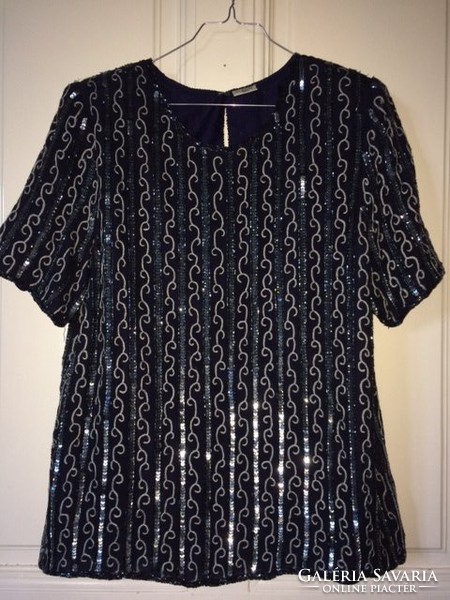 Sequined, beaded sorghum top l