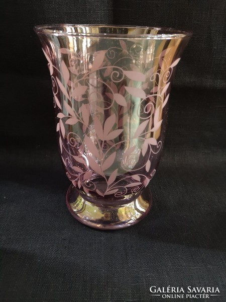 Beautiful mauve colored glass vase in perfect condition
