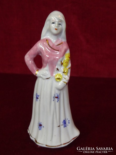 Virágcsokrot tartó porcelán figura, a lány magassága 16,5 cm. Vanneki!