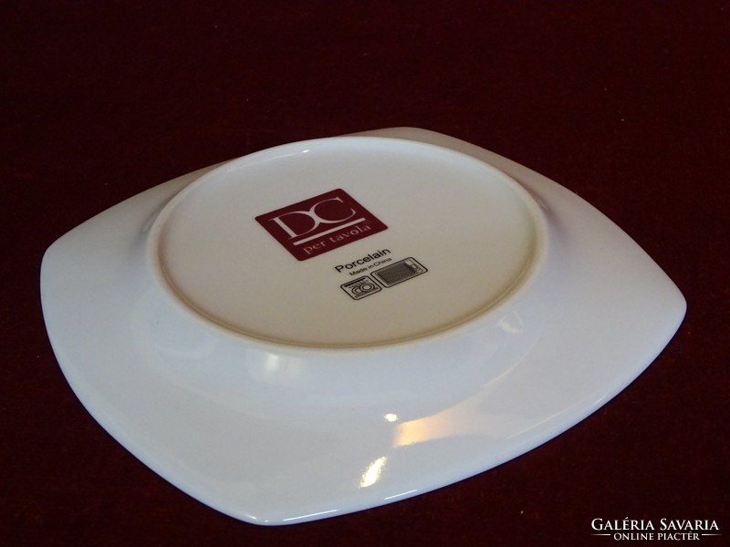 Dc Italian porcelain cake plate set of 6, size 18 x 20 cm. He has!
