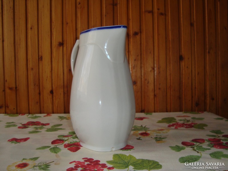 Zsolnay water jug