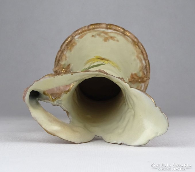 0W676 Régi porcelán virágos kancsó kiöntő