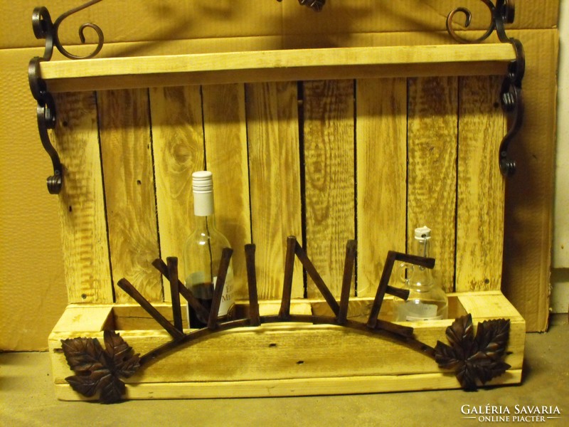 Kézműves Egyedi borász ajándék Loft bór tartó kovácsoltvas pince borozó reklám bórtartó