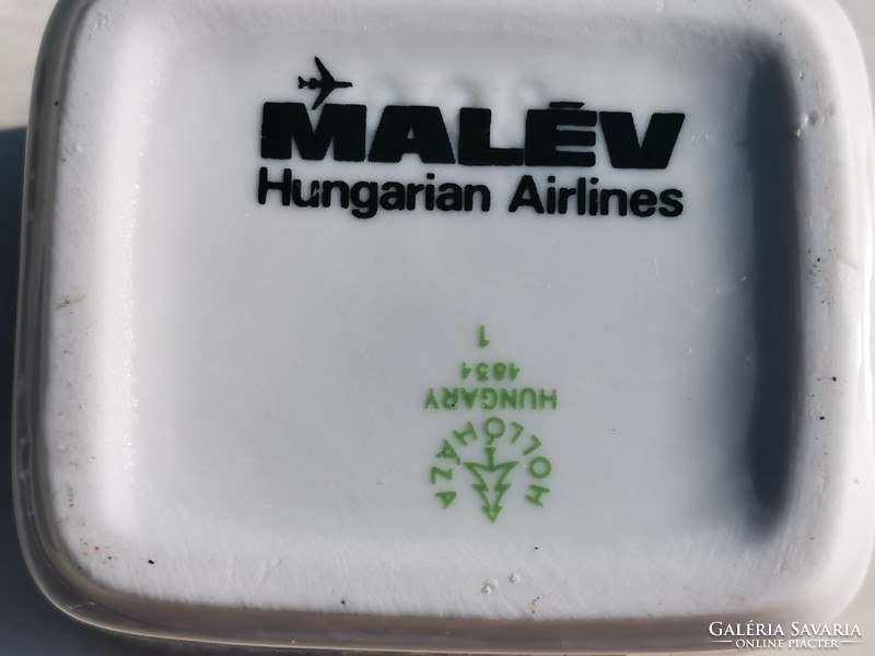 Malév ashtray + cigarette holder,
