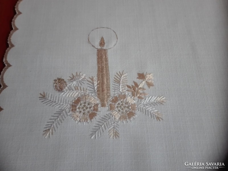 Karácsonyi hímzett tálcakendő, terítő 44 x 30 cm