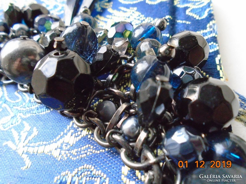 WR William Rosenberg design,fekete,sötétkék,színjátszó gyöngyből nyakék lánc hálón,kapcsos szalagon