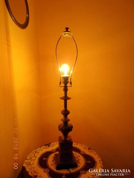 S18-27 Barokkos ,selyemernyős asztali lámpa