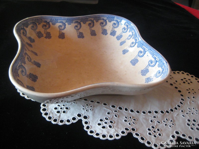 Zsolnay bowl from the end of the 1800s, flawless, beautiful object, diagonal size 26 cm