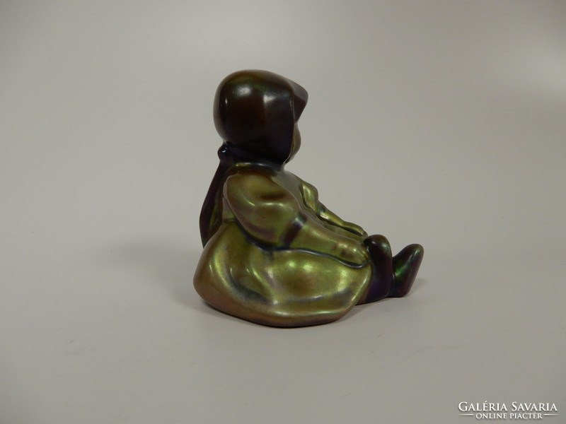 Zsolnay zöld eozin kislány figura