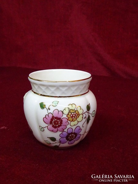 Zsolnay porcelain butterfly vase, 7 cm high. He has!