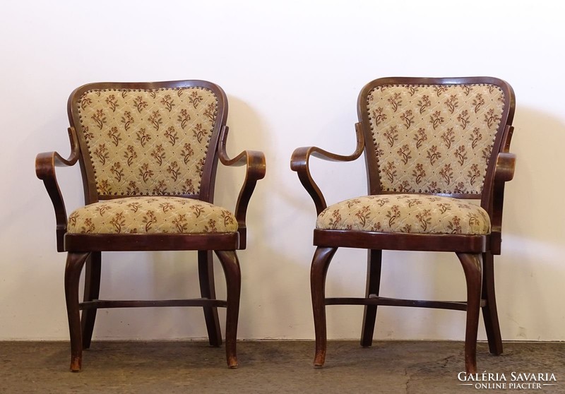 0J848 Antik kárpitozott Thonet karfás szék pár