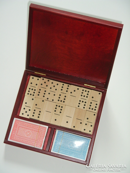 Dominoes with card in wooden box