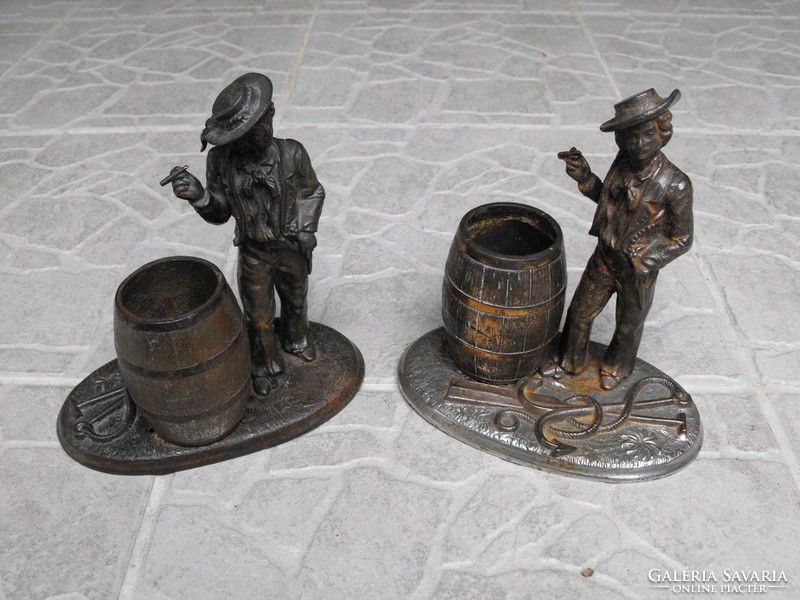 Vasöntöde Ganz és TSa 1850 Eredeti öntöttvas tengerész cigaretta tartó szobr gyűjteményből