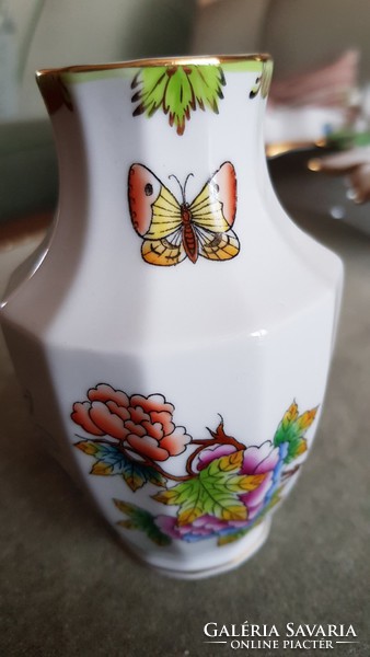Cute Herend vase in perfect condition