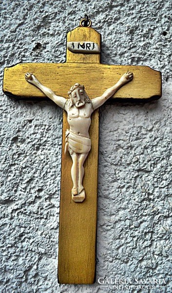 7. Antik, CSONT Jézus Krisztus (9cm), 22cm feszület, impozáns, trópusi fa kereszt, korpusz.