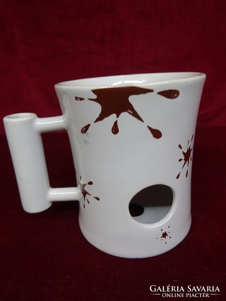 Unique porcelain evaporator with 12.5 cm high brown stain pattern. He has!