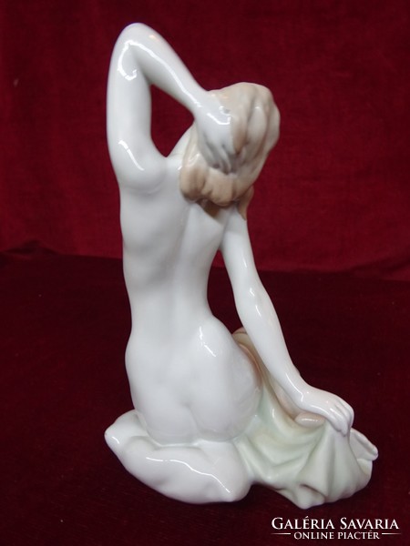 Aquincum porcelán párnán ülő fürdőző nő, 23 cm magas. Vanneki!
