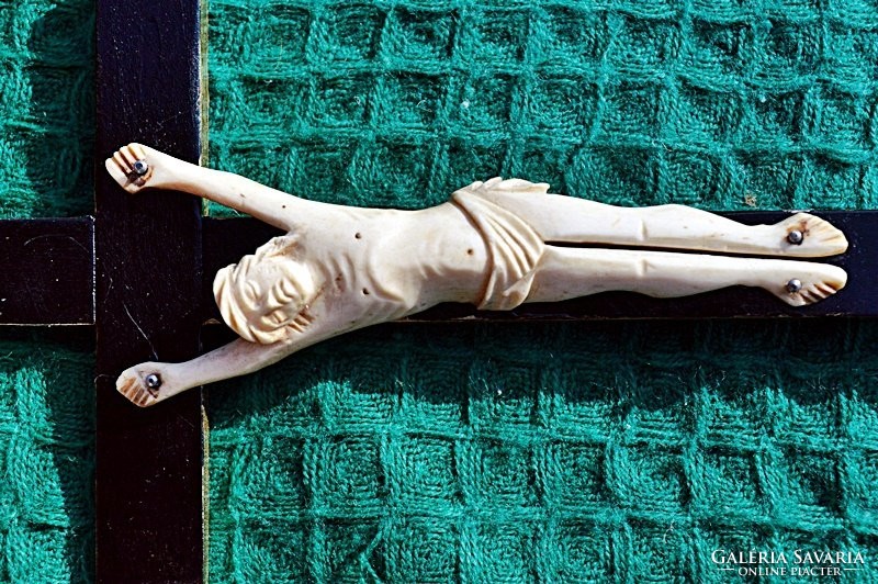 24. Antique bone of Jesus Christ 10 cm, 29 cm gilt base crucifix, cross. 1780th