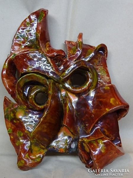Ceramic mask wall ornament, signed, unique. Its size is 35 x 26 x 10 cm. He has!