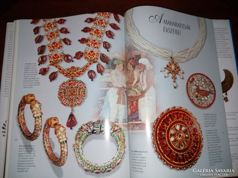 Guadalupi-fabianis: crowns, treasures, gems