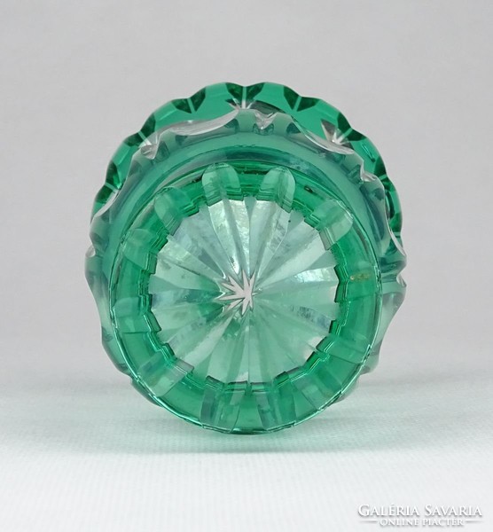 0Z281 Régi zöld kristály ibolyaváza 9 cm