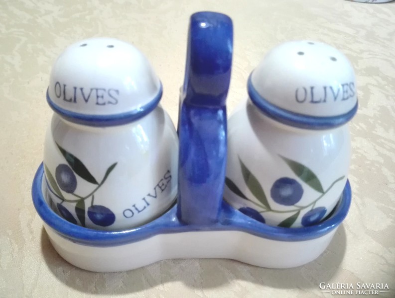 Spice holder with olive pattern