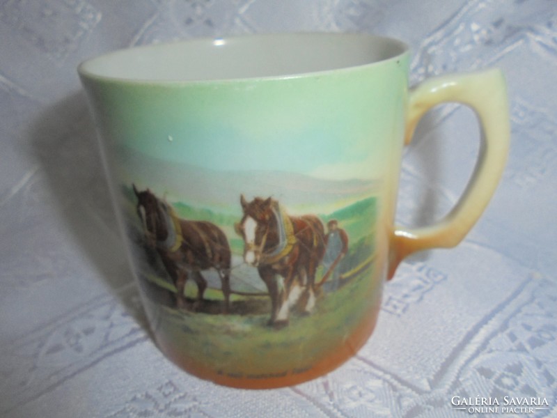 Porcelán csésze lovas dekorral