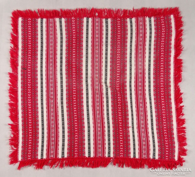 0Z467 Piros-fehér vászon terítő 80 x 88 cm