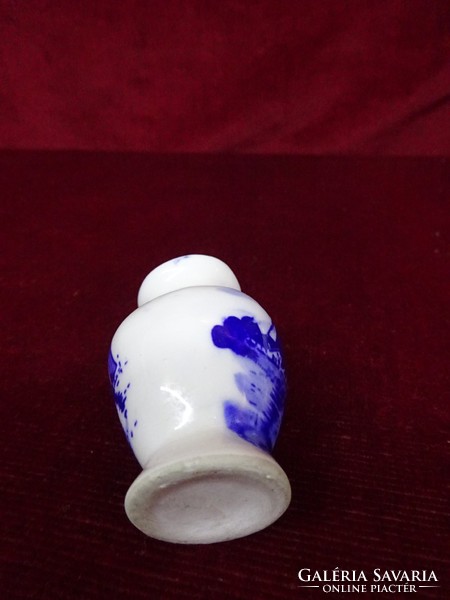 Dutch porcelain mini jug with cobalt blue windmill, 5.2 cm high. He has!