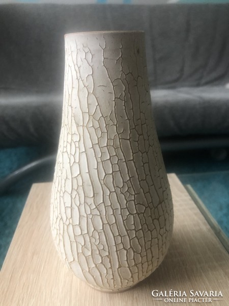Old vase with a special “fragmented” pattern