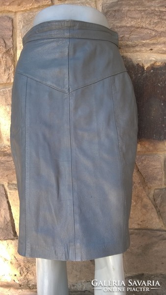 Leather skirt s-m almost new condition