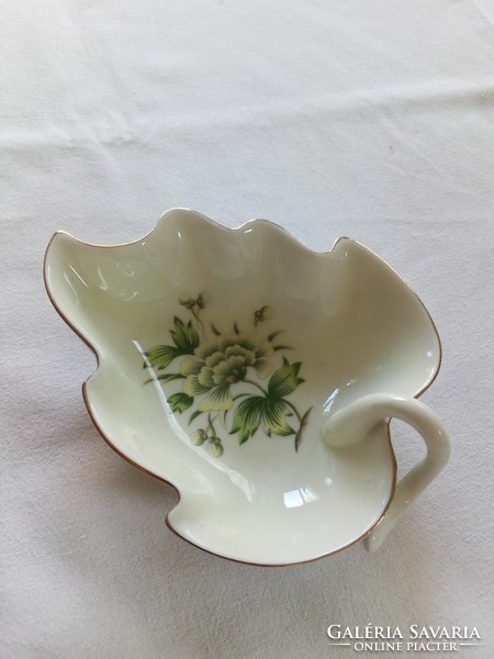 Raven House leaf-shaped bowl 13.5x5 cm