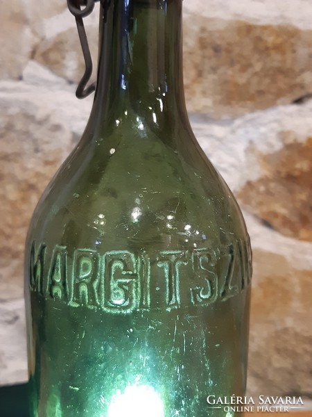 Régi csatos üvegpalack, Margitsziget