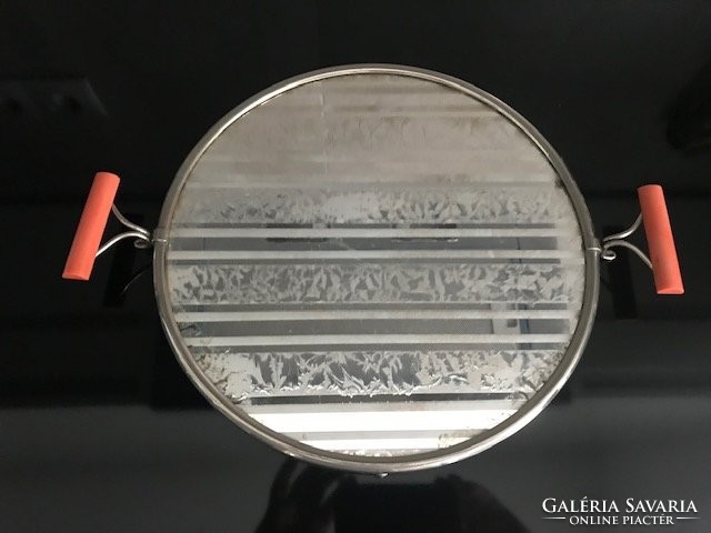 Art deco tükrös tálca bakelit fogantyúval, 28 cm átmérő, 36 cm fogantyúval