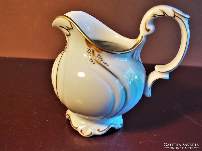 Vintage Freiberger porcelán tejszín, avagy tejkiöntő, német, hófehér színű, arany díszítéssel 