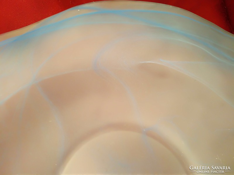 195 Fodros szélű fátyolosan festett opál üveg tál kínáló asztalközép 26x9 cm