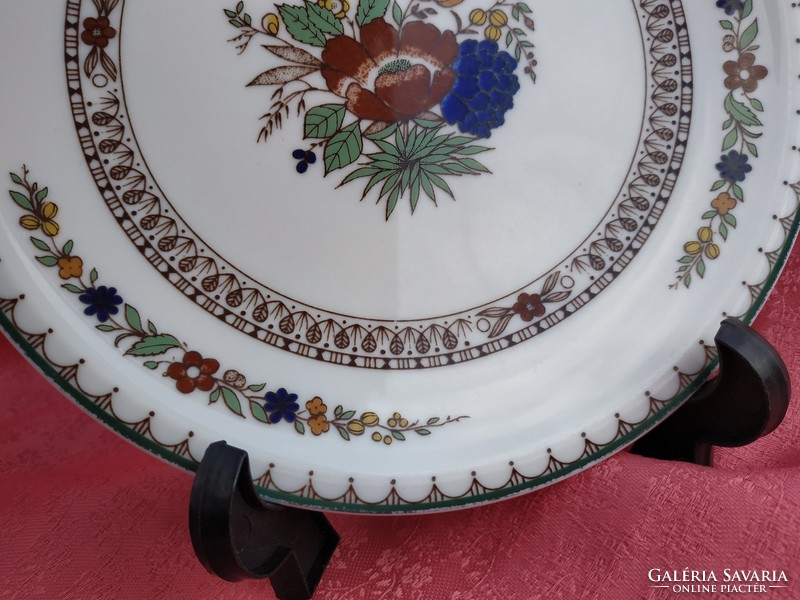 Gyönyörű virágmintás antik porcelán tányér