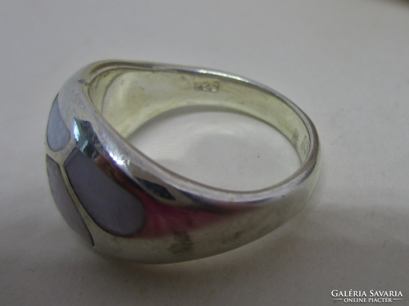 Beautiful craftsman with a large pearl silver ring