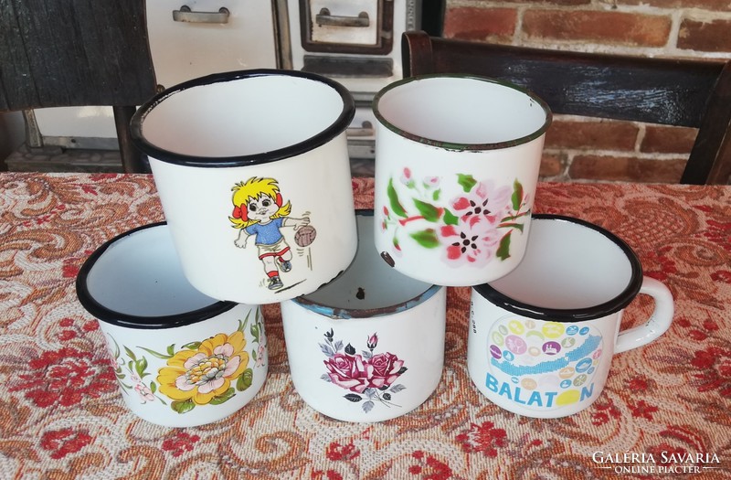 4 pcs retro pink, floral, figured basketball + 1 new Balaton enamel mug collection.