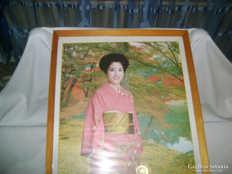 Picture framed under glass - Japanese woman