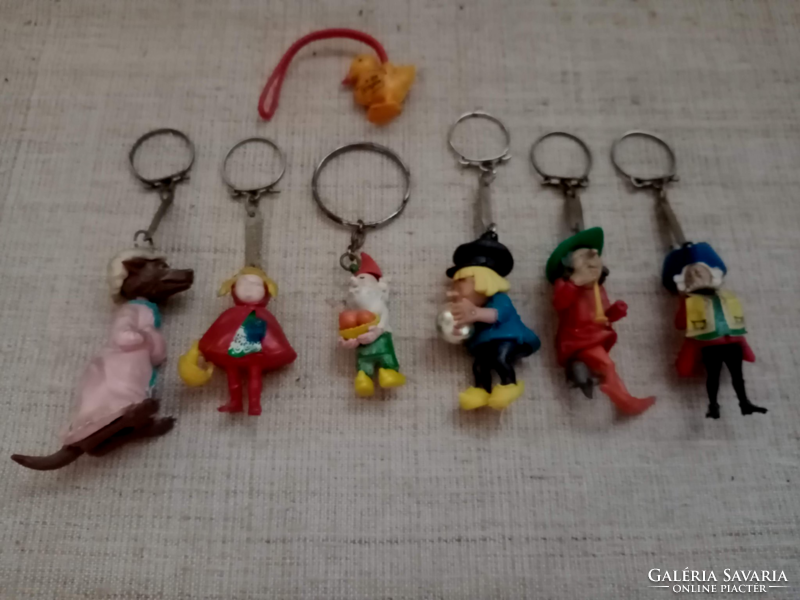 7-Db. Old beautiful condition branded little fairy tale keychain collection for sale at the same time