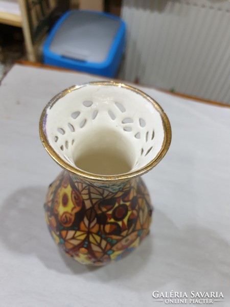 Régi kézzel festett váza 