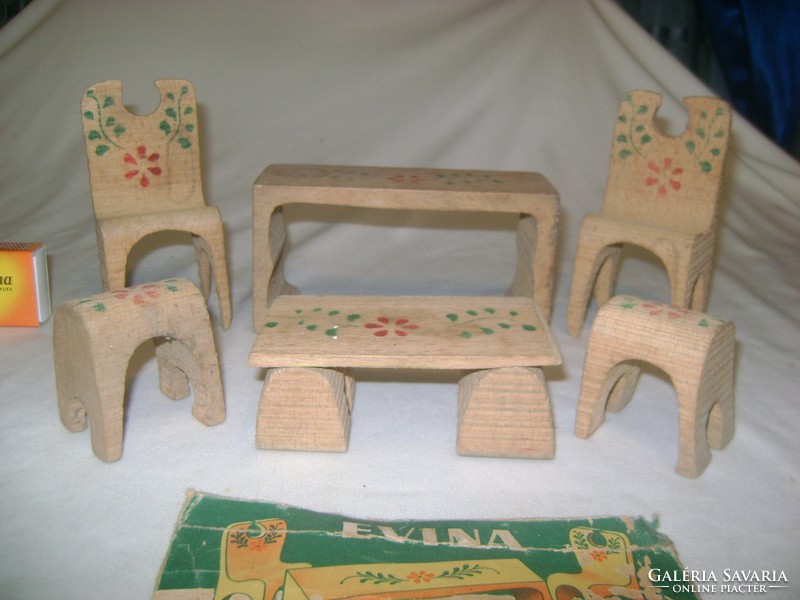 RÉGI festett paraszti babaszoba bútor - egyben összerakható logikai játék