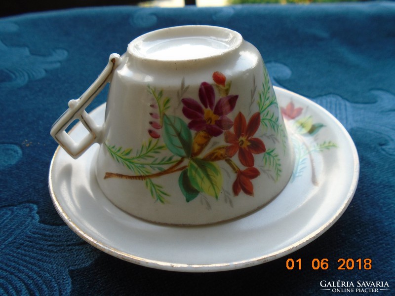 Antik szecessziós máz felett kézzel  festett egyedi virágmintás kávés csésze alátéttel