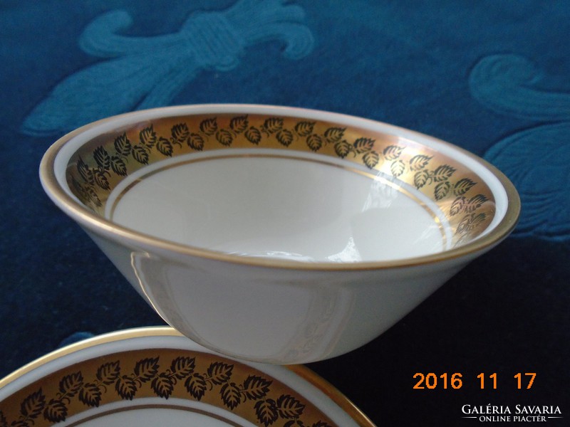1948 Weimar, hand-painted leaf pattern with mocha cup on a gold background (6)