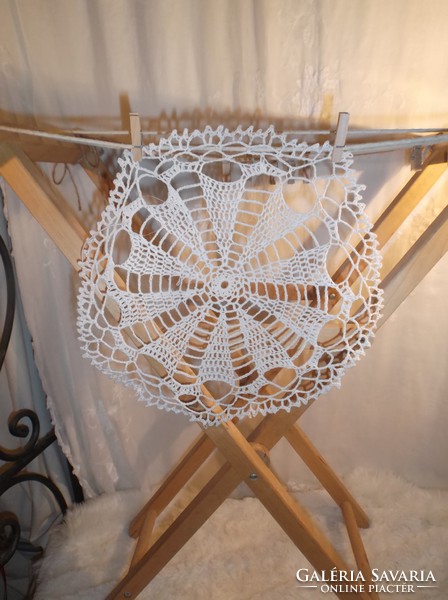 Lace - handmade - 26 cm - cotton - old - Austrian - flawless - also for the top of jam jars