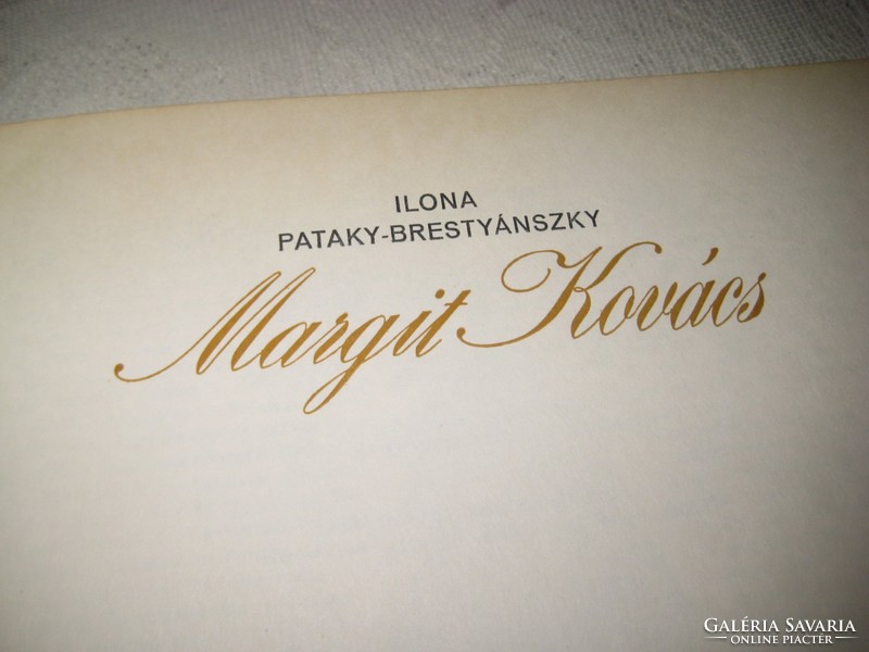 Margit Kovács in 1950 in German, written by Ilona Pataky Brestyánszky. New condition !!