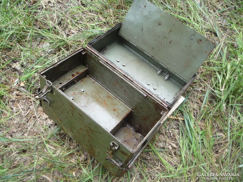 Military metal chest.