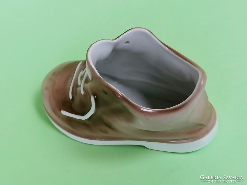 Aquincumi ritka színű ballábas cipő, szerencsehozó 