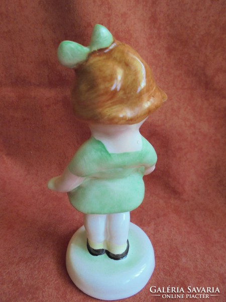 Bodrogkeresztúri porcelán zöld ruhás katicás kislány figura